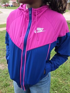 Nike Women's Pink & Blue Hooded Windbreaker Jacket